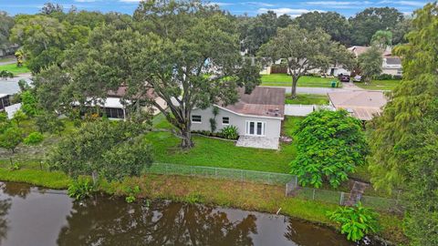 A home in SEMINOLE