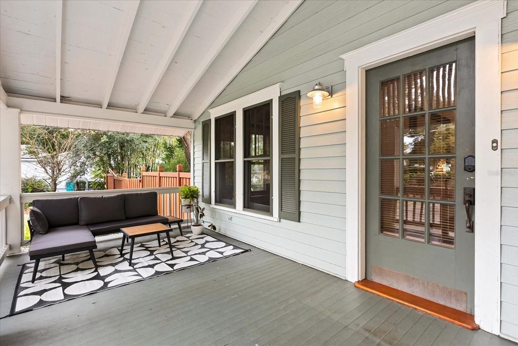 Photo of 1804 Curry Ford Road, Orlando, FL 32806 (MLS # O6369480)