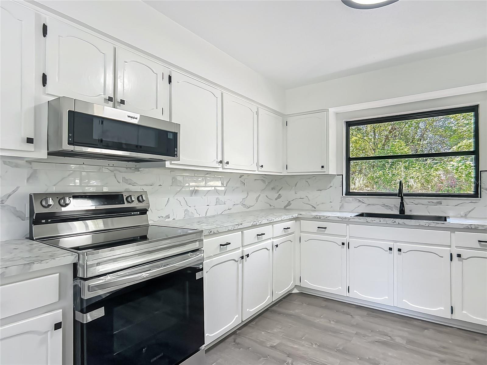 43 LAKE COURT LOOP