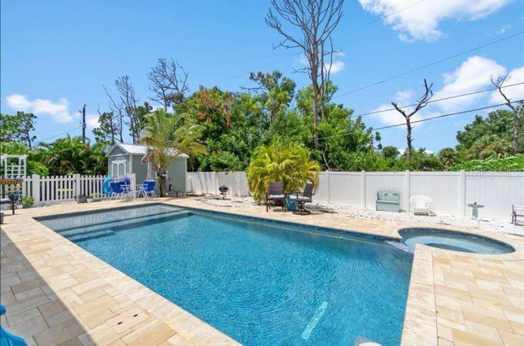 Photo of 9366 Heartwellville Avenue, Englewood, FL 34224 (MLS # O6393833)