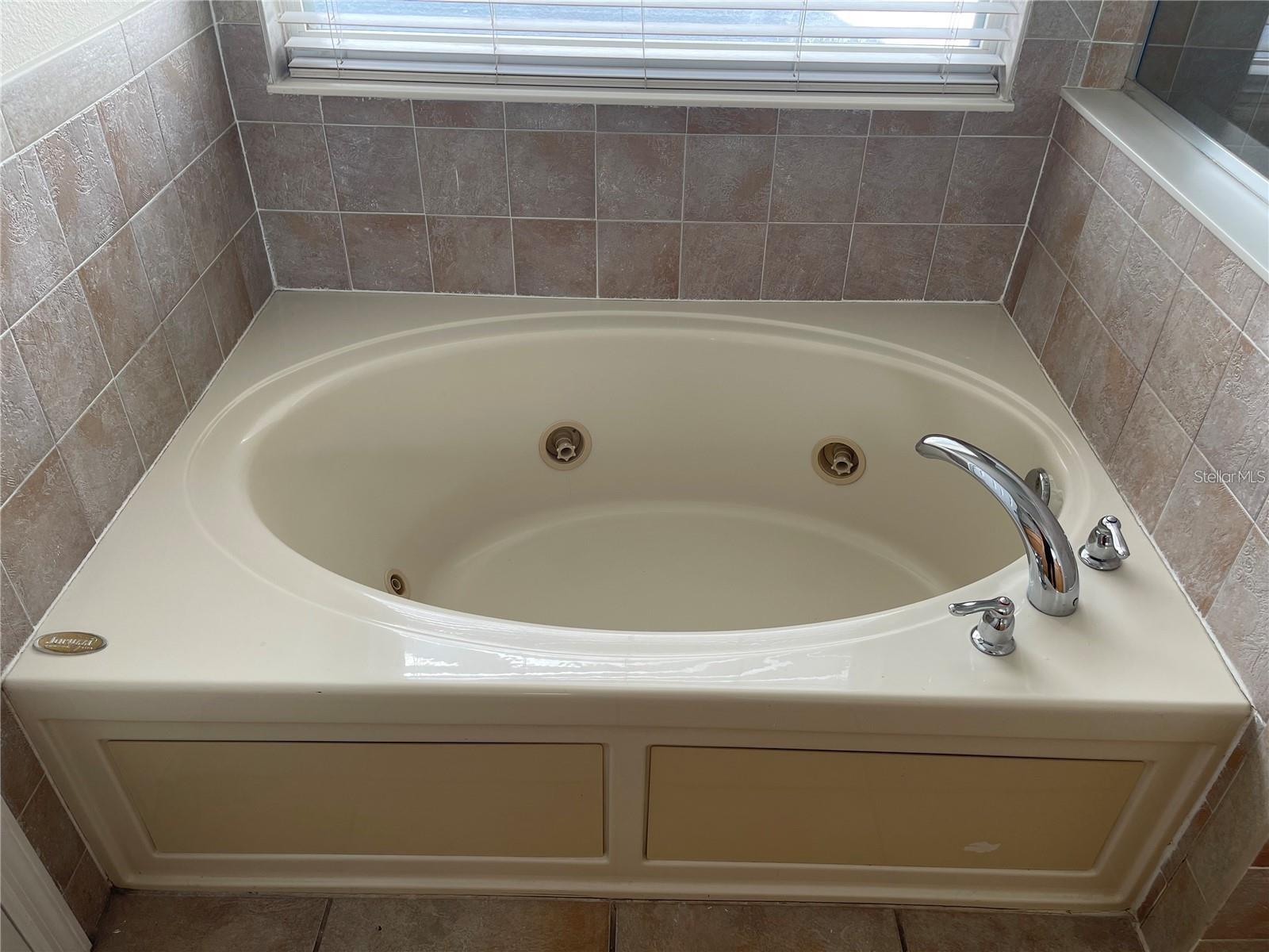 RIVER CHASE SUB - Residential Lease