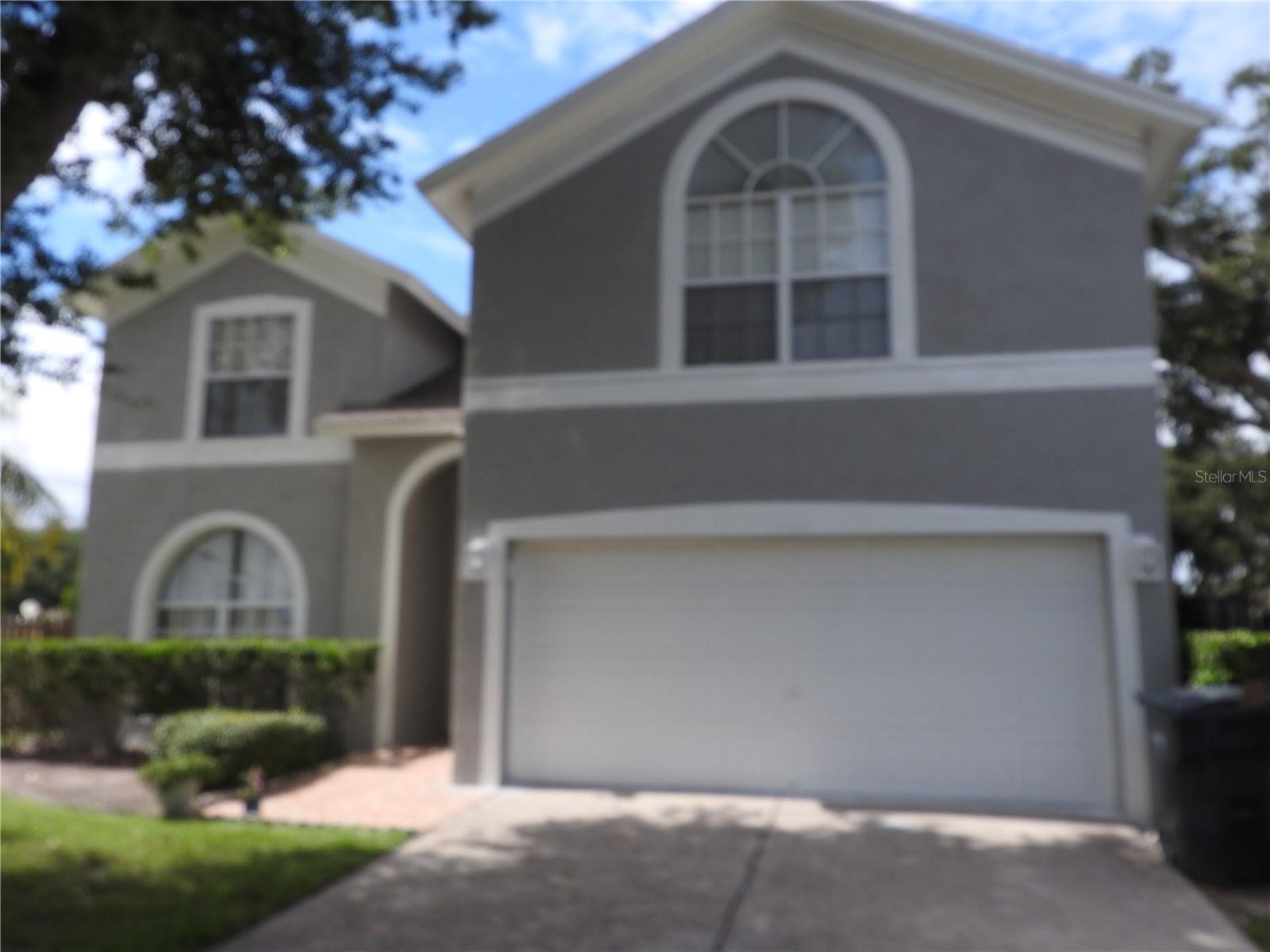 LOCATION LOCATION LOCATION. LARGE FAMILY HOME WITH ROOM FOR EVERYTHING AND EVERYONE. CLOSE TO SCHOOLS AND ALL YOUR SHOPPING NEEDS.