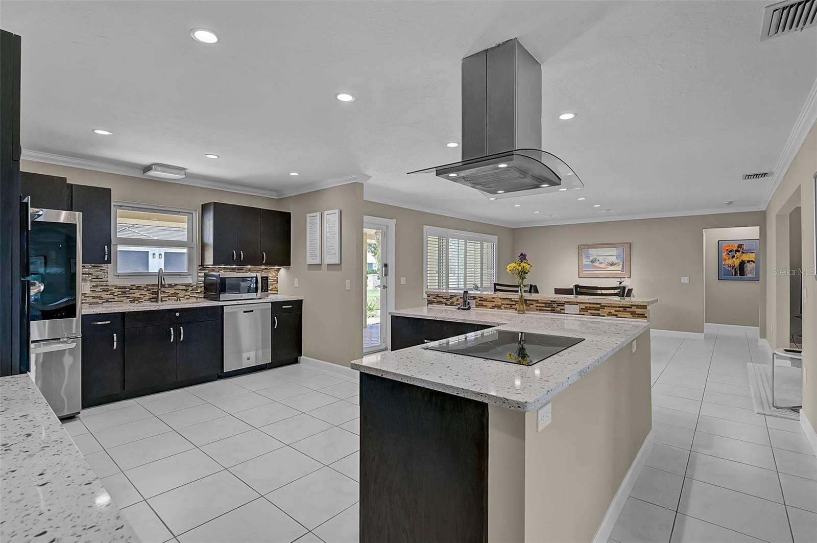 7118 WESTMORELAND DRIVE