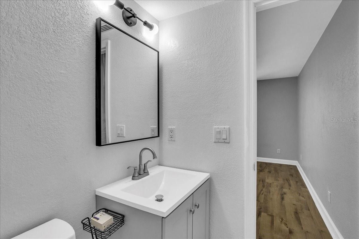 THE HAMPTONS AT BRANDON A CONDO - Residential