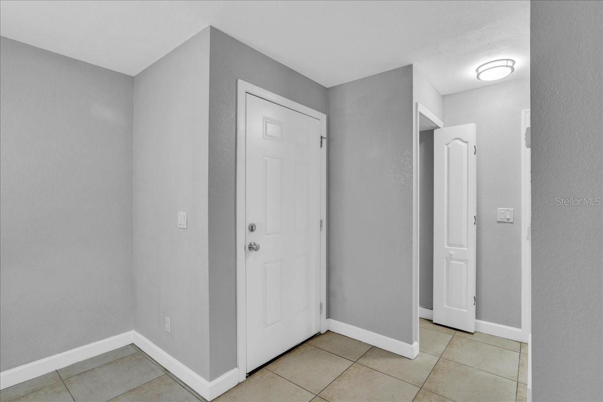 THE HAMPTONS AT BRANDON A CONDO - Residential