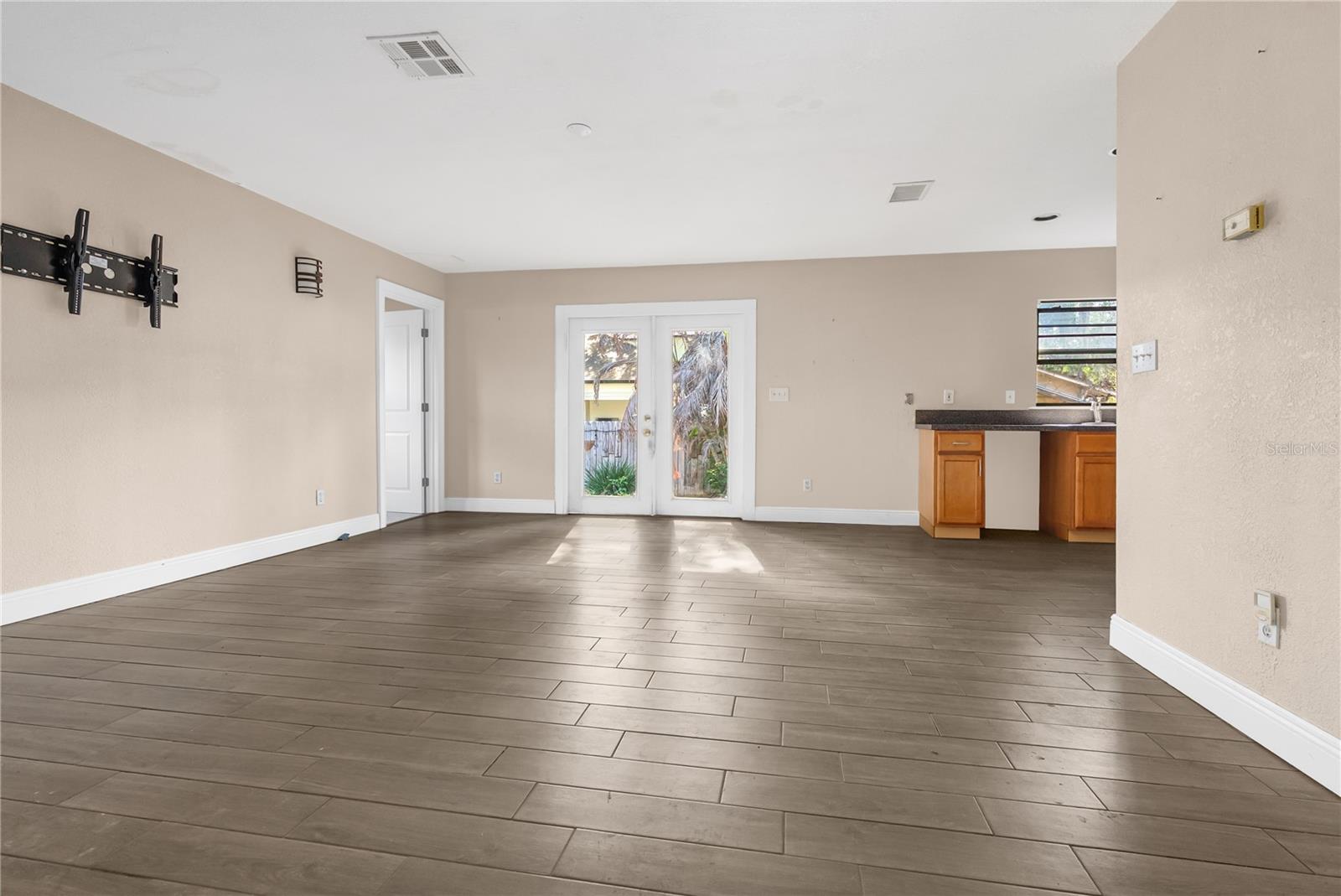 HILLCREST HEIGHTS 2ND ADD - Residential Income