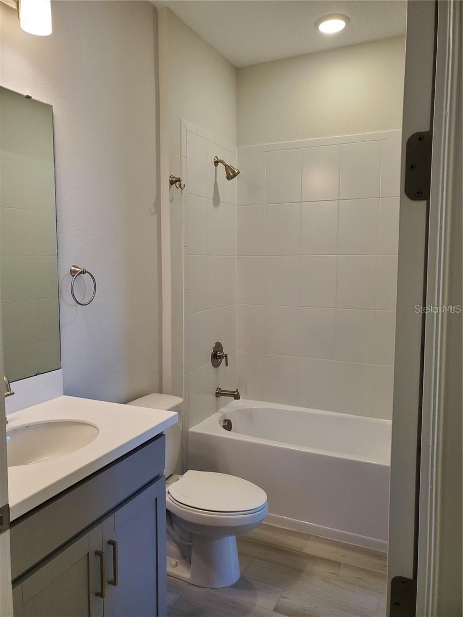 AZARIO ESPLANADE PH III SUBPH D - Residential Lease