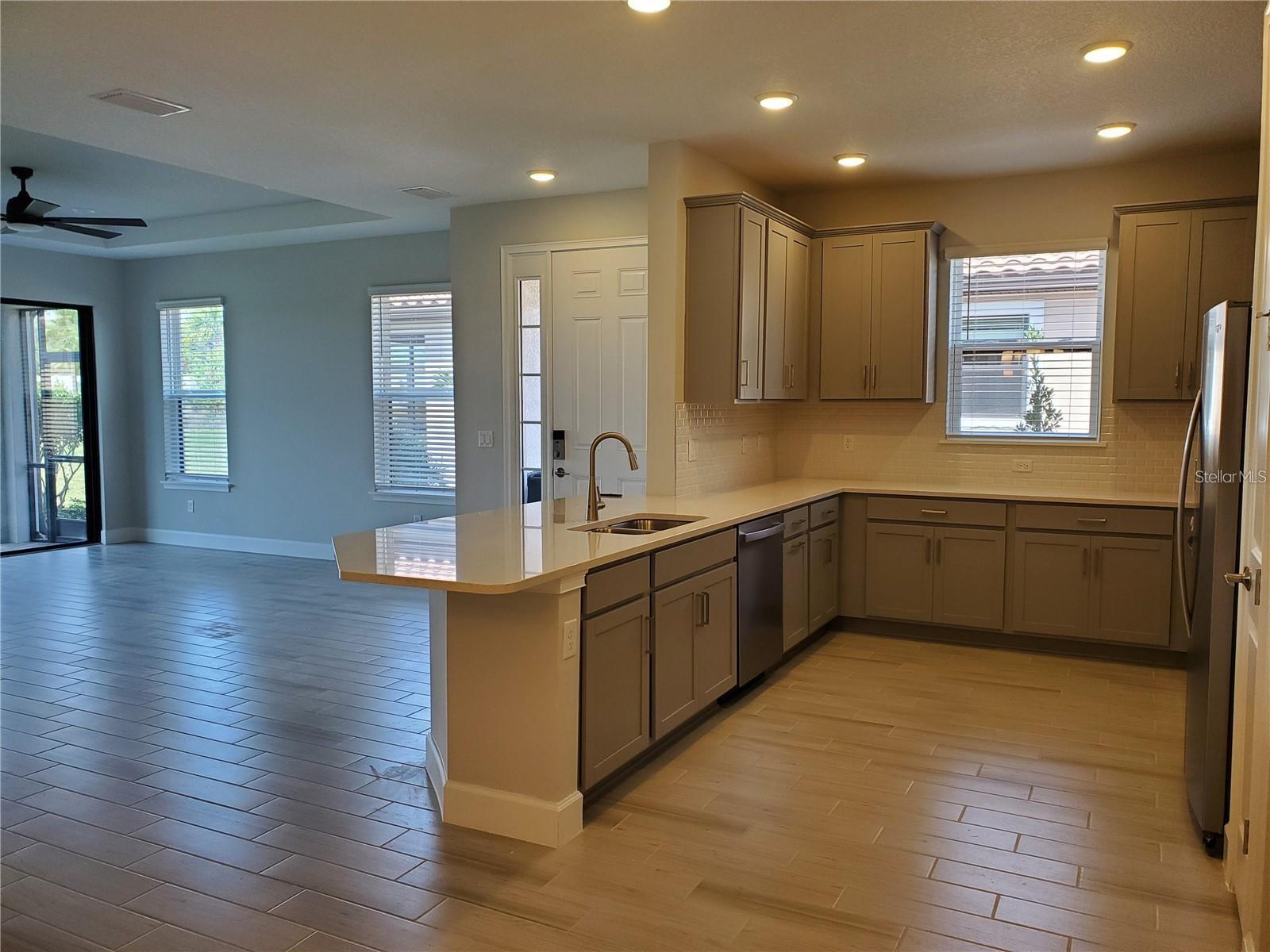 AZARIO ESPLANADE PH III SUBPH D - Residential Lease