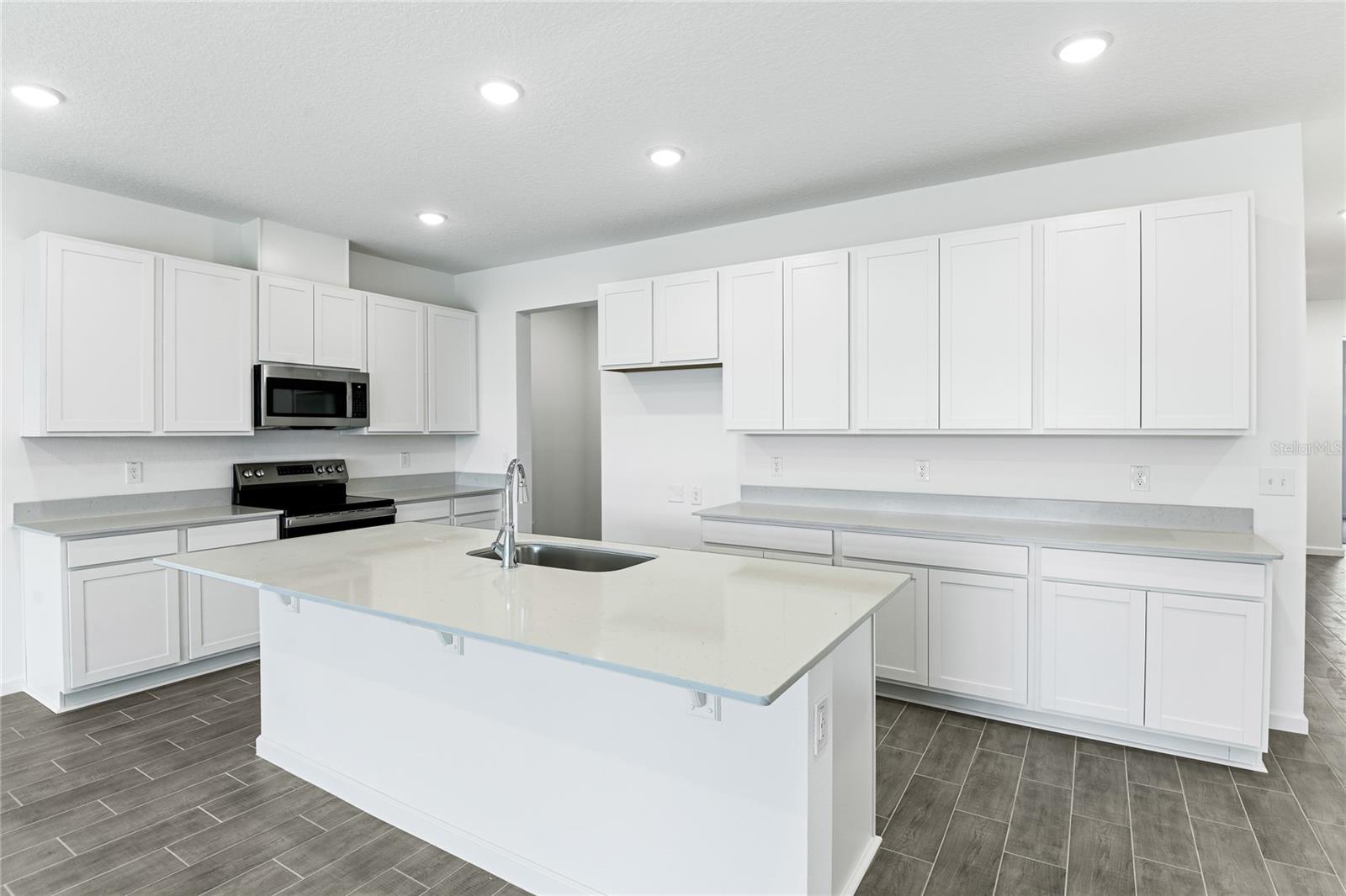 SEASONS AT GRANDVIEW GARDENS - Residential