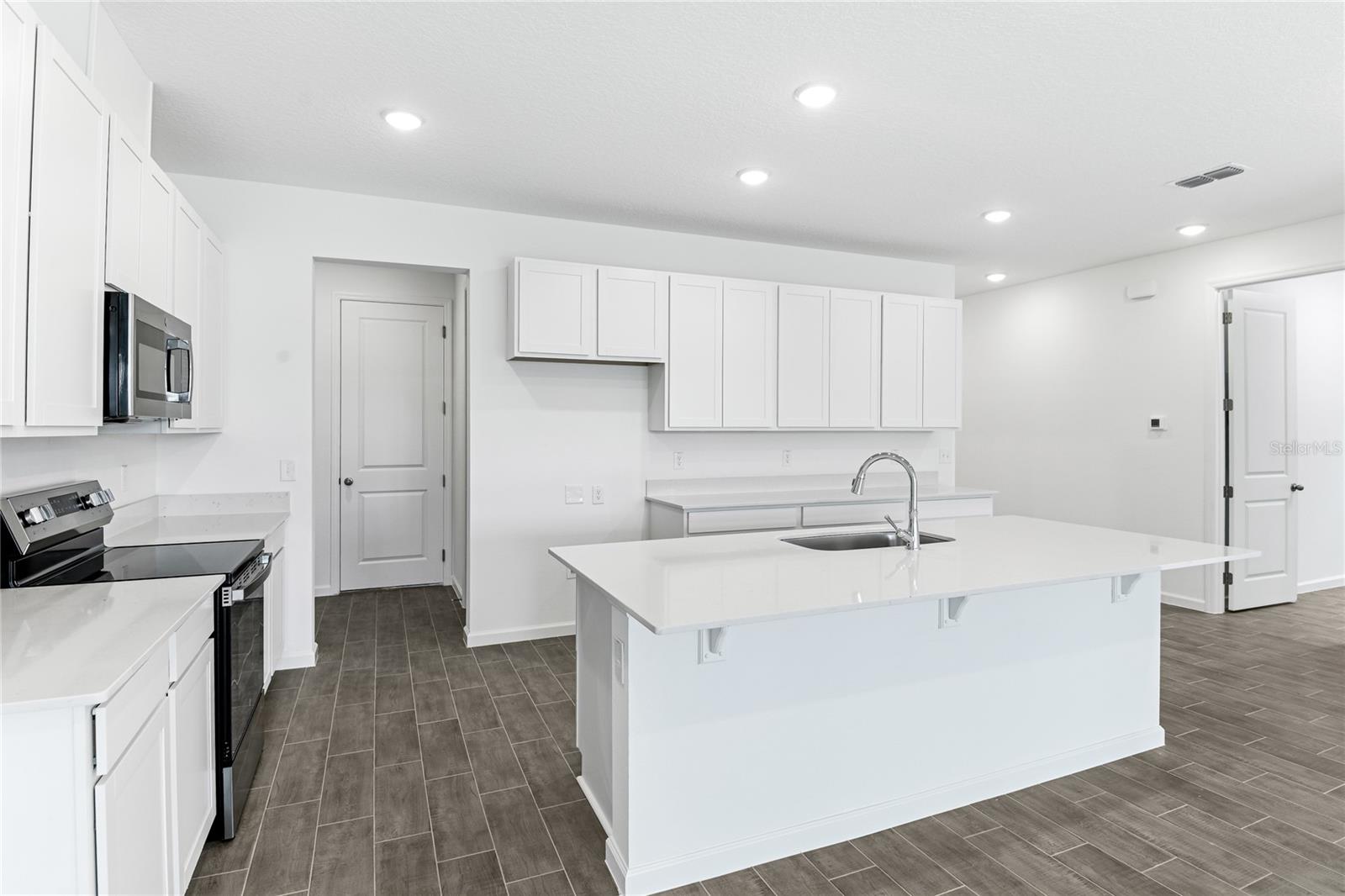 SEASONS AT GRANDVIEW GARDENS - Residential