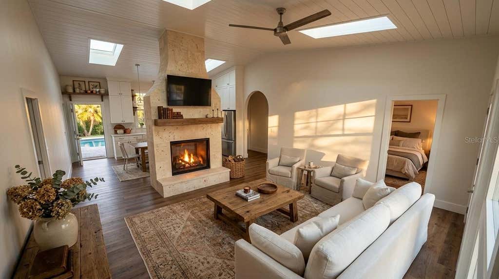Photo of 15580 County Road 675, Parrish, FL 34219 (MLS # A4698235)