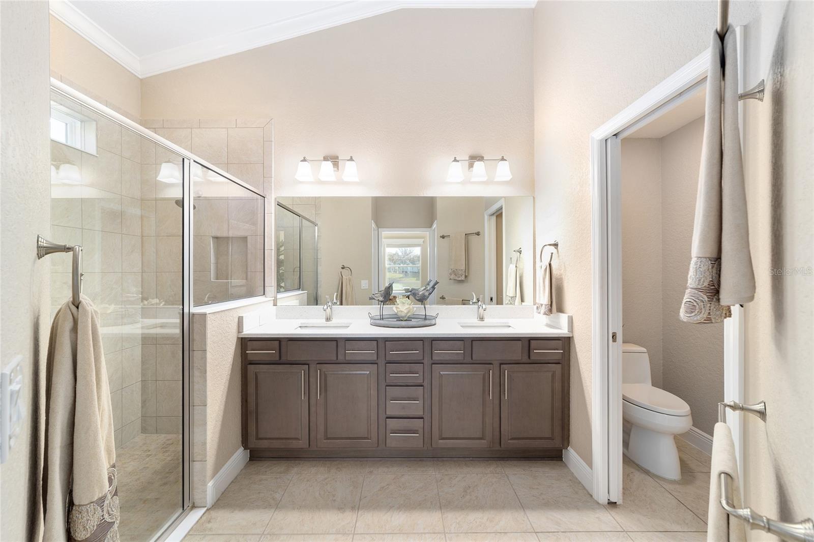 LAKESIDE LANDINGS - THE ENCLAVE - Residential