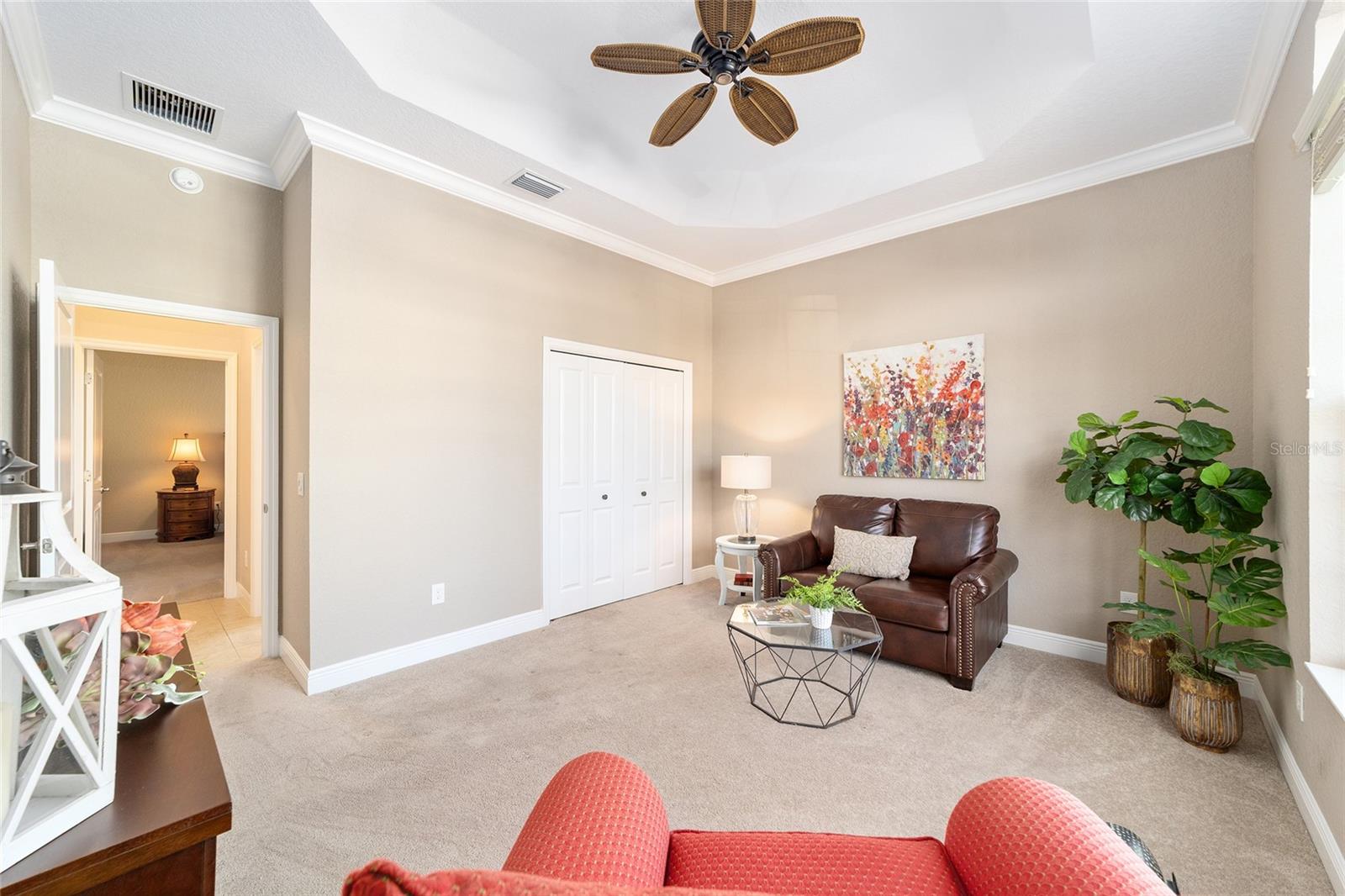 LAKESIDE LANDINGS - THE ENCLAVE - Residential