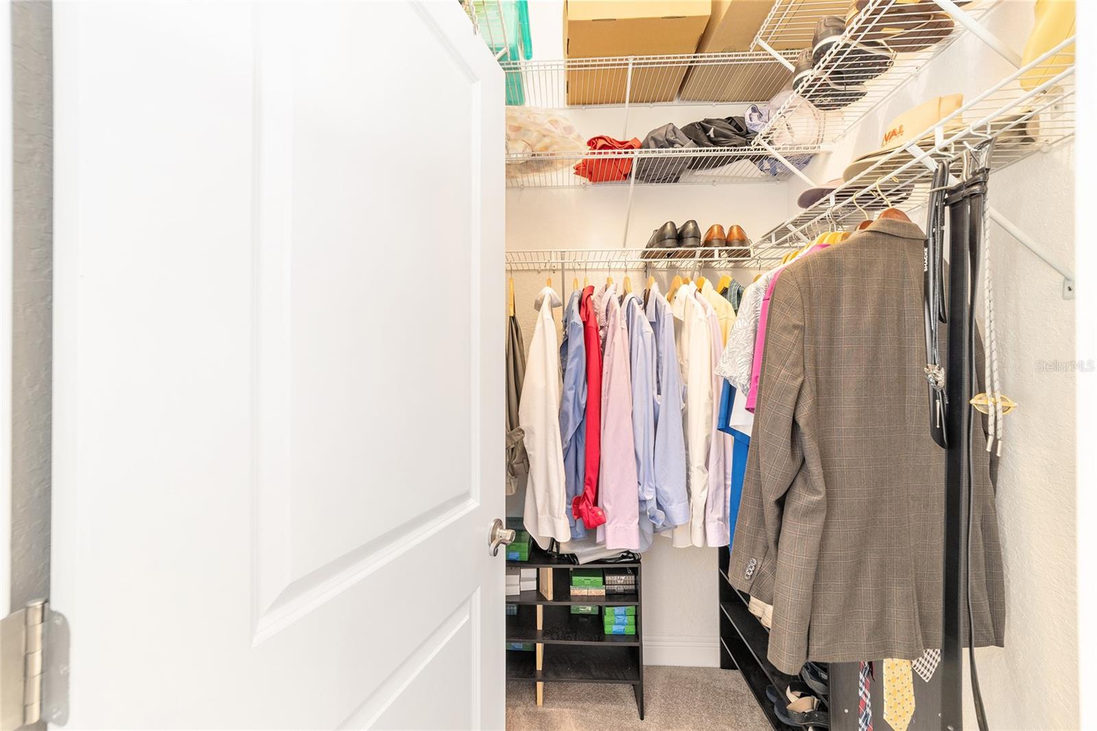 LAKESIDE LANDINGS - THE ENCLAVE - Residential