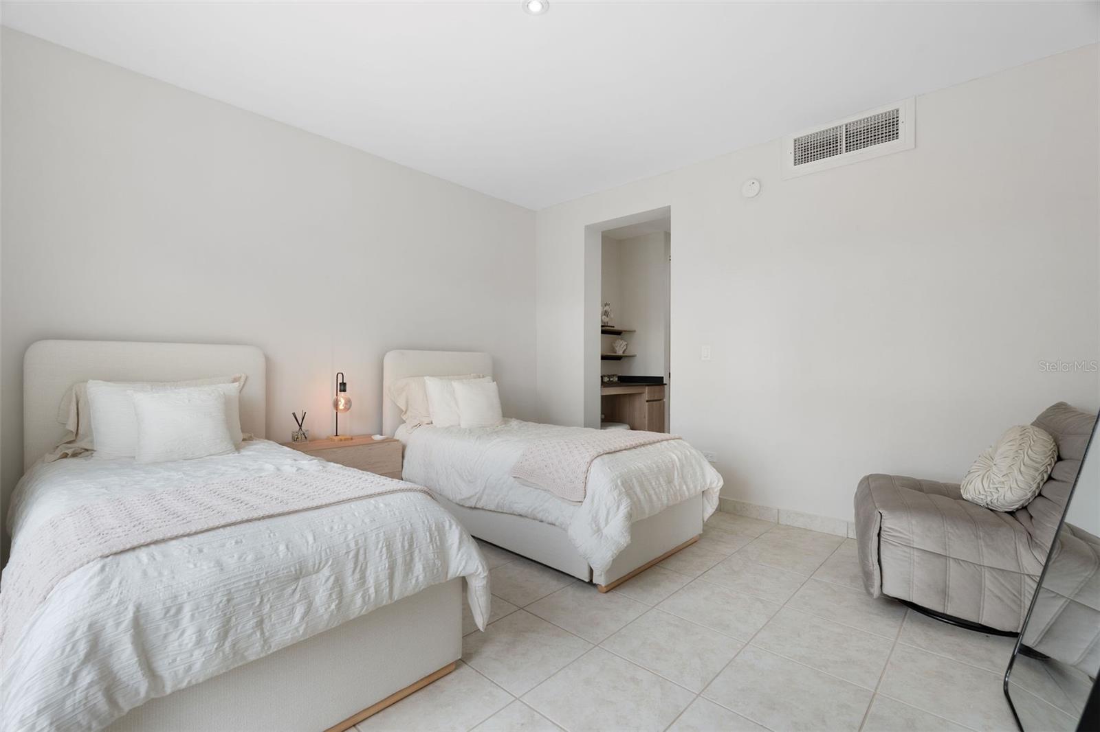 THE MARBELLA CLUB II 425 - Residential