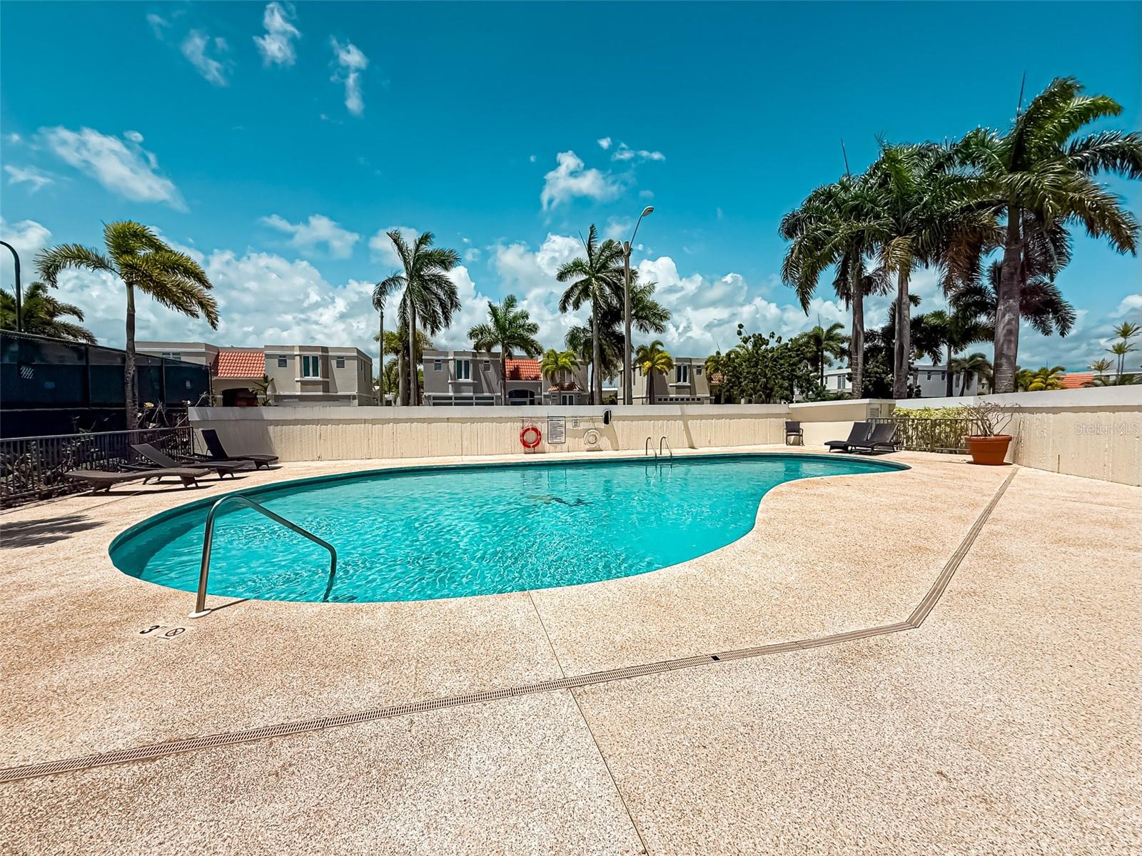 PASEO LOS CORALES 2 - Residential