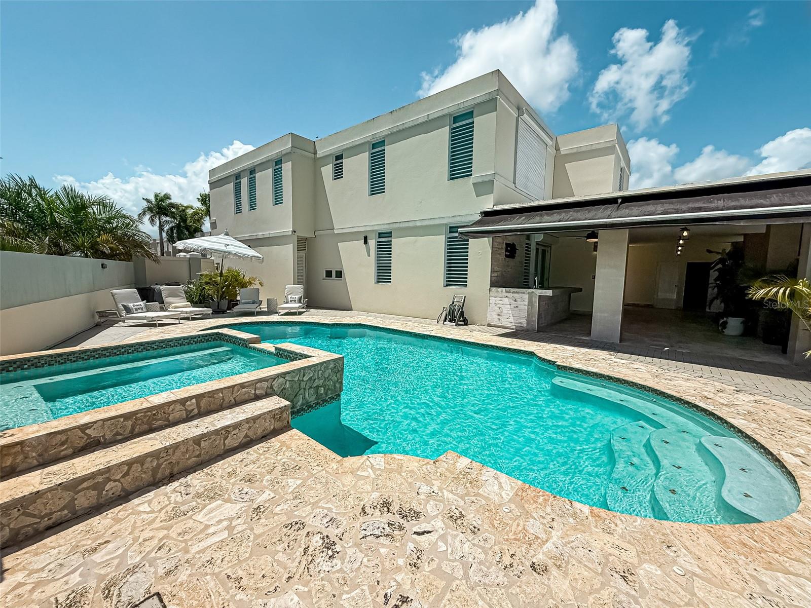 PASEO LOS CORALES 2 - Residential