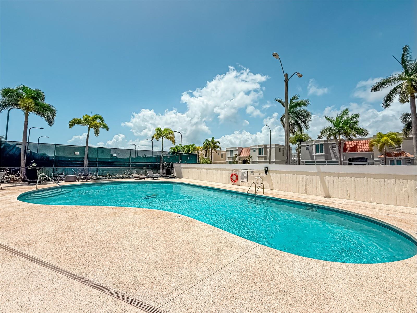 PASEO LOS CORALES 2 - Residential