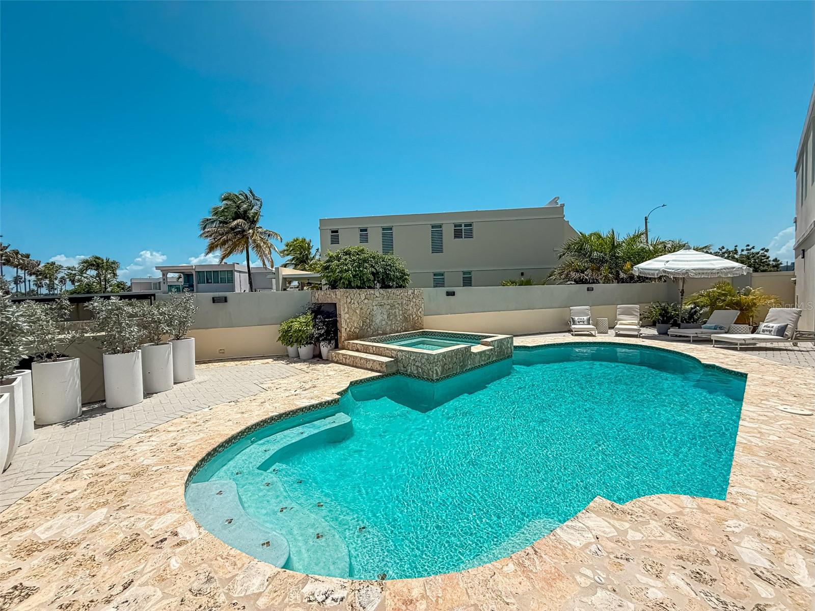 PASEO LOS CORALES 2 - Residential