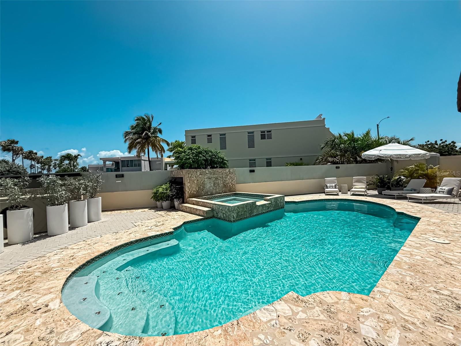 PASEO LOS CORALES 2 - Residential