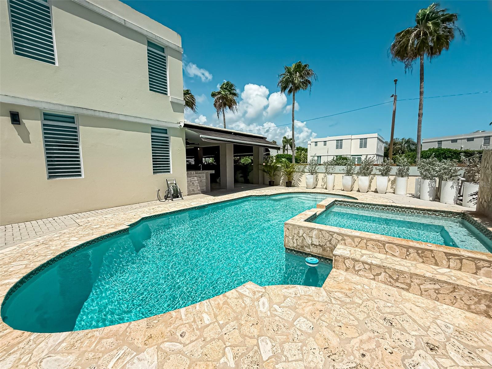 PASEO LOS CORALES 2 - Residential