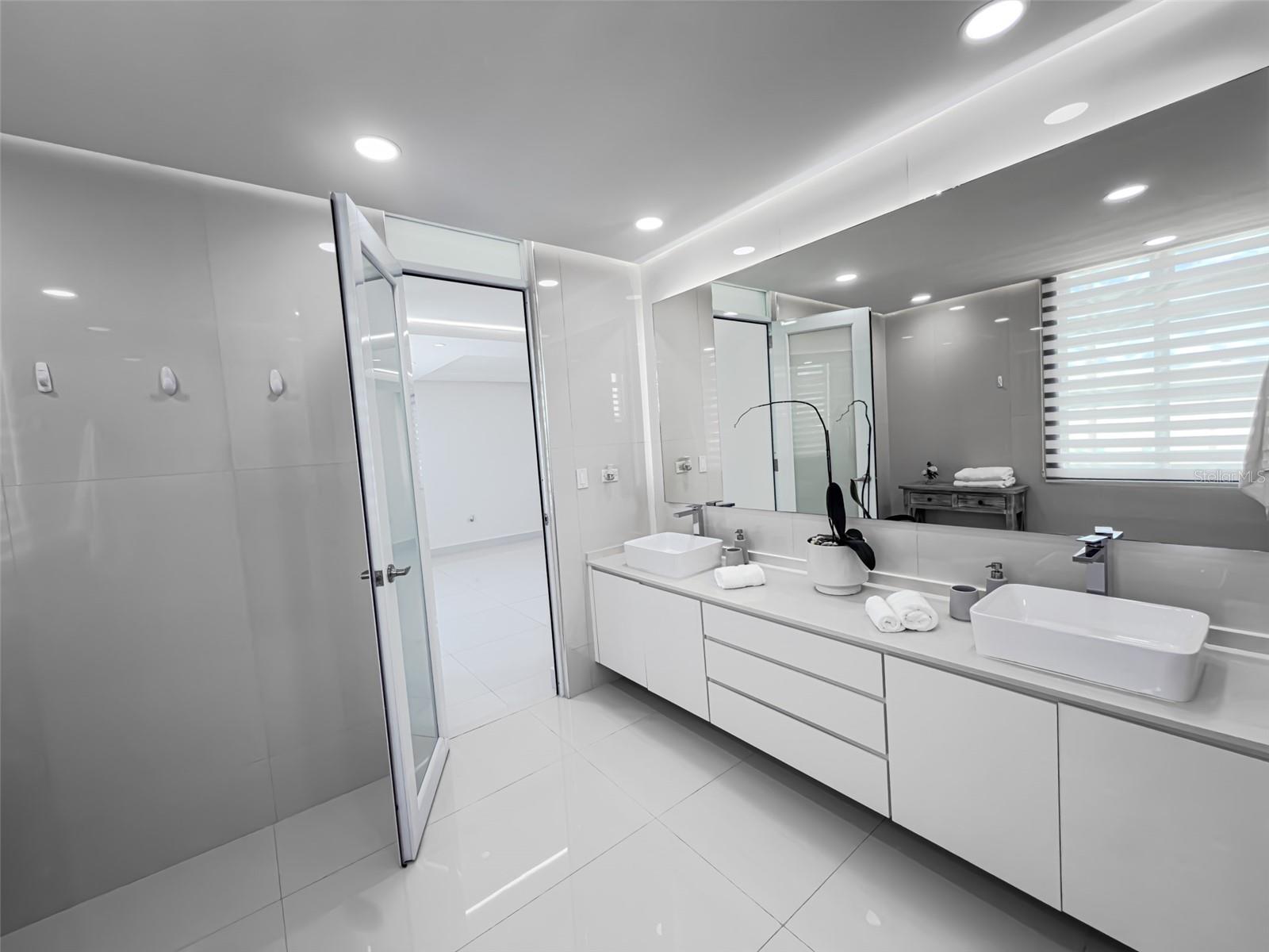 PASEO LOS CORALES 2 - Residential