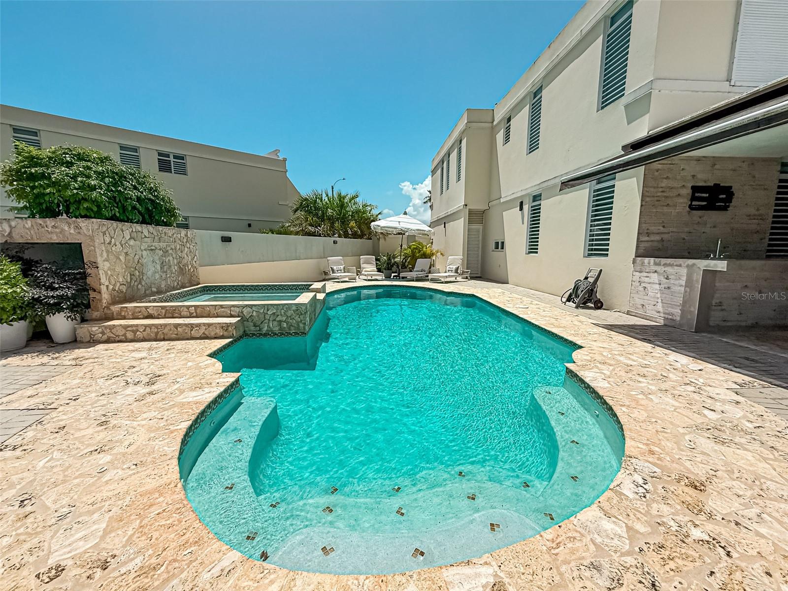 PASEO LOS CORALES 2 - Residential