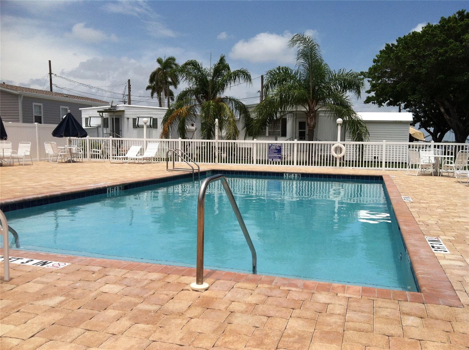 GULFSHORE OF LONGBOAT KEY - Residential