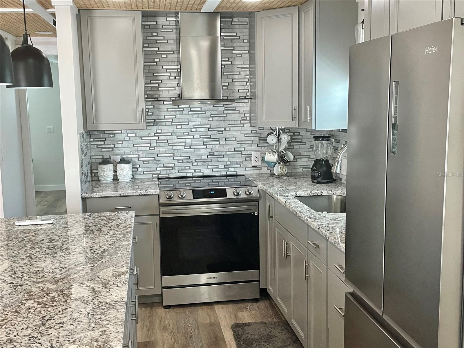 GULFSHORE OF LONGBOAT KEY - Residential