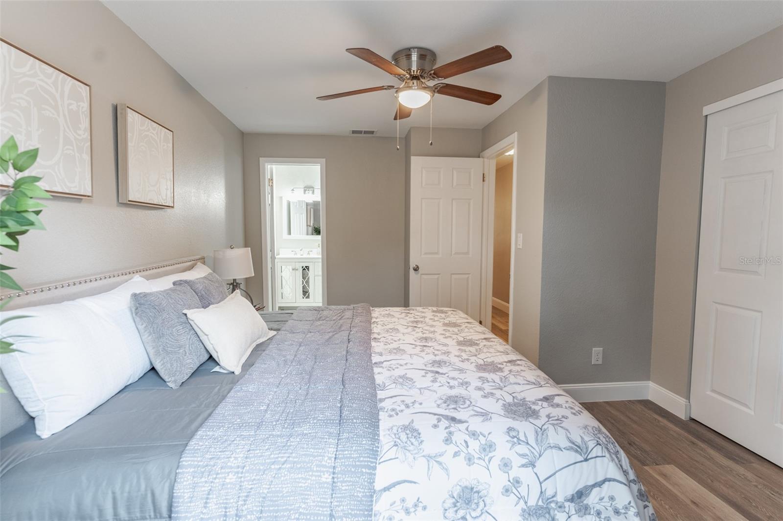 ROUSLYNN - Residential