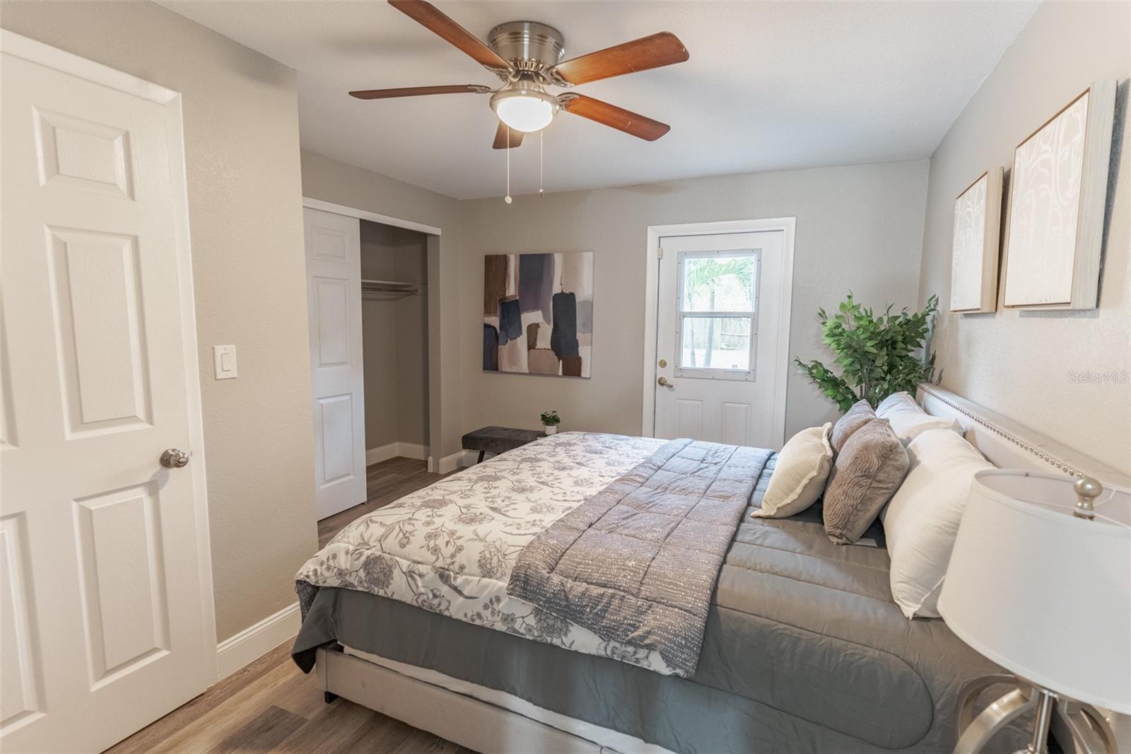 ROUSLYNN - Residential