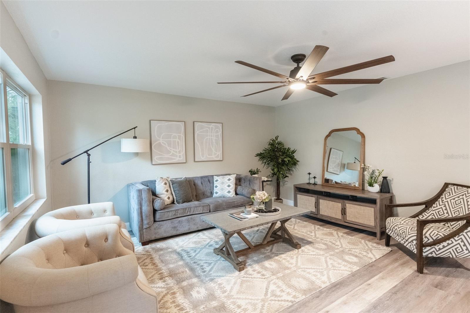 ROUSLYNN - Residential