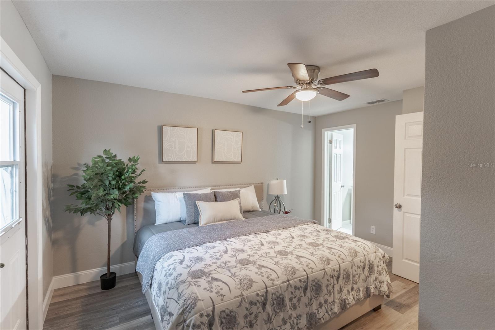 ROUSLYNN - Residential