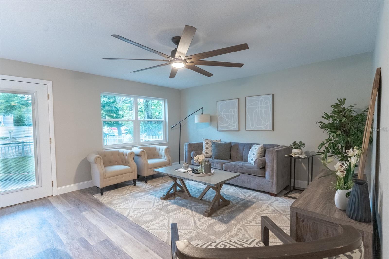 ROUSLYNN - Residential