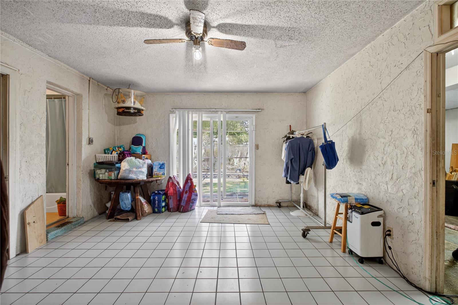 GROVEVIEW VILLAGE 1ST ADD REP - Residential