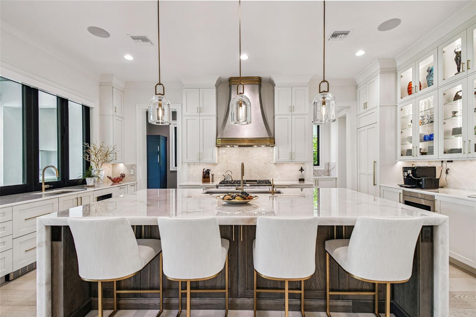 2915 W HARBOR VIEW AVENUE