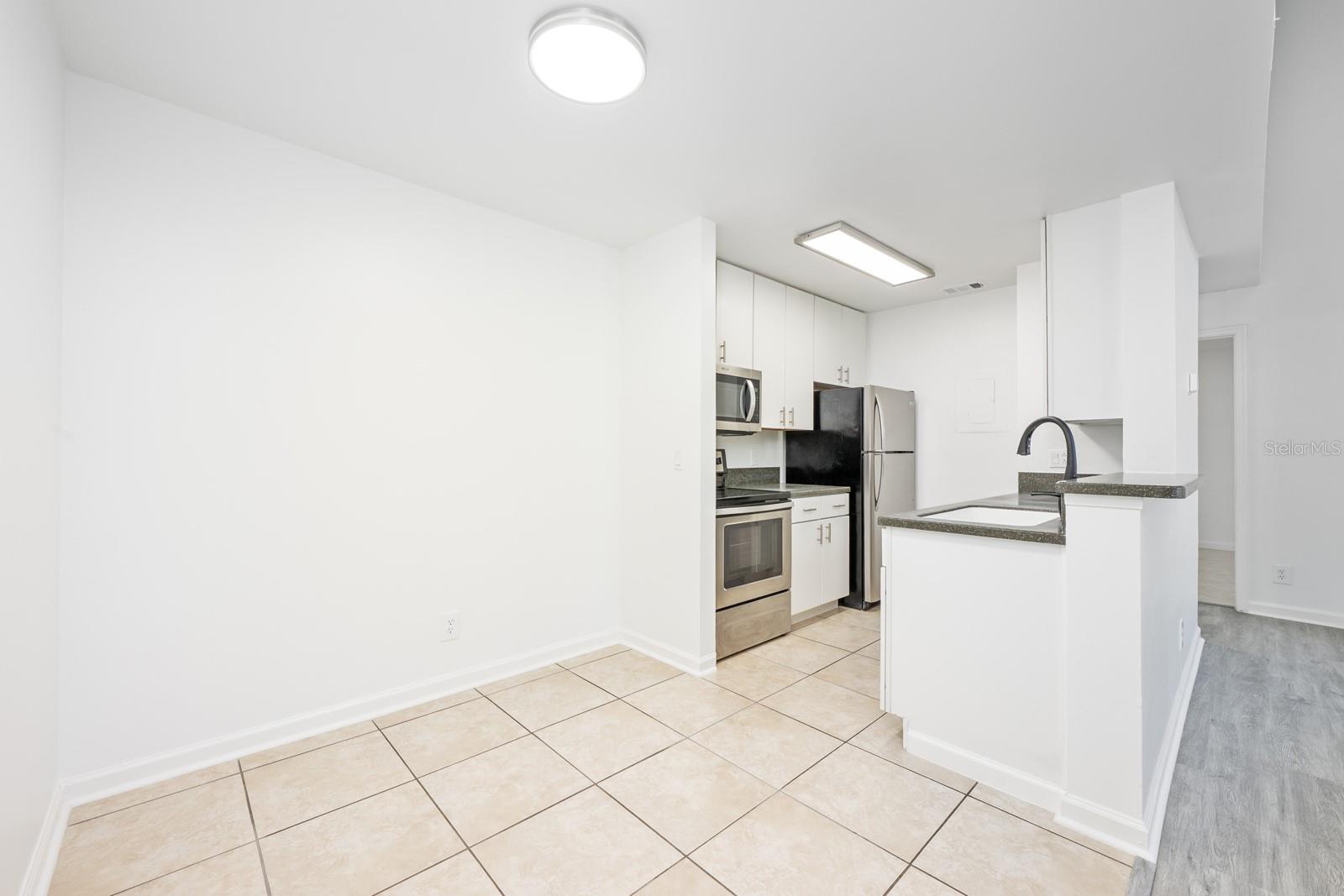 CENTRAL PARK METROWEST CONDO - Residential