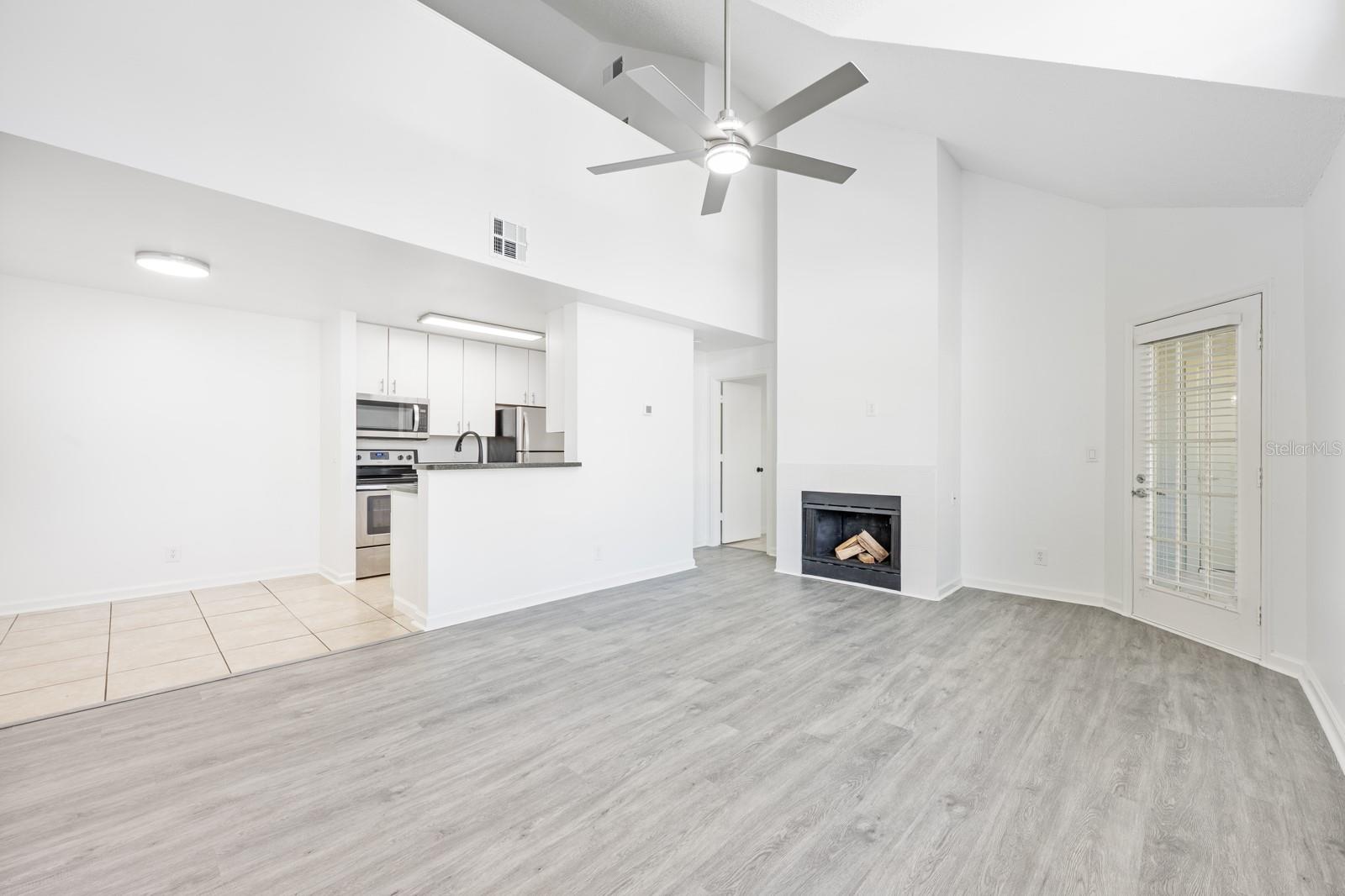 CENTRAL PARK METROWEST CONDO - Residential