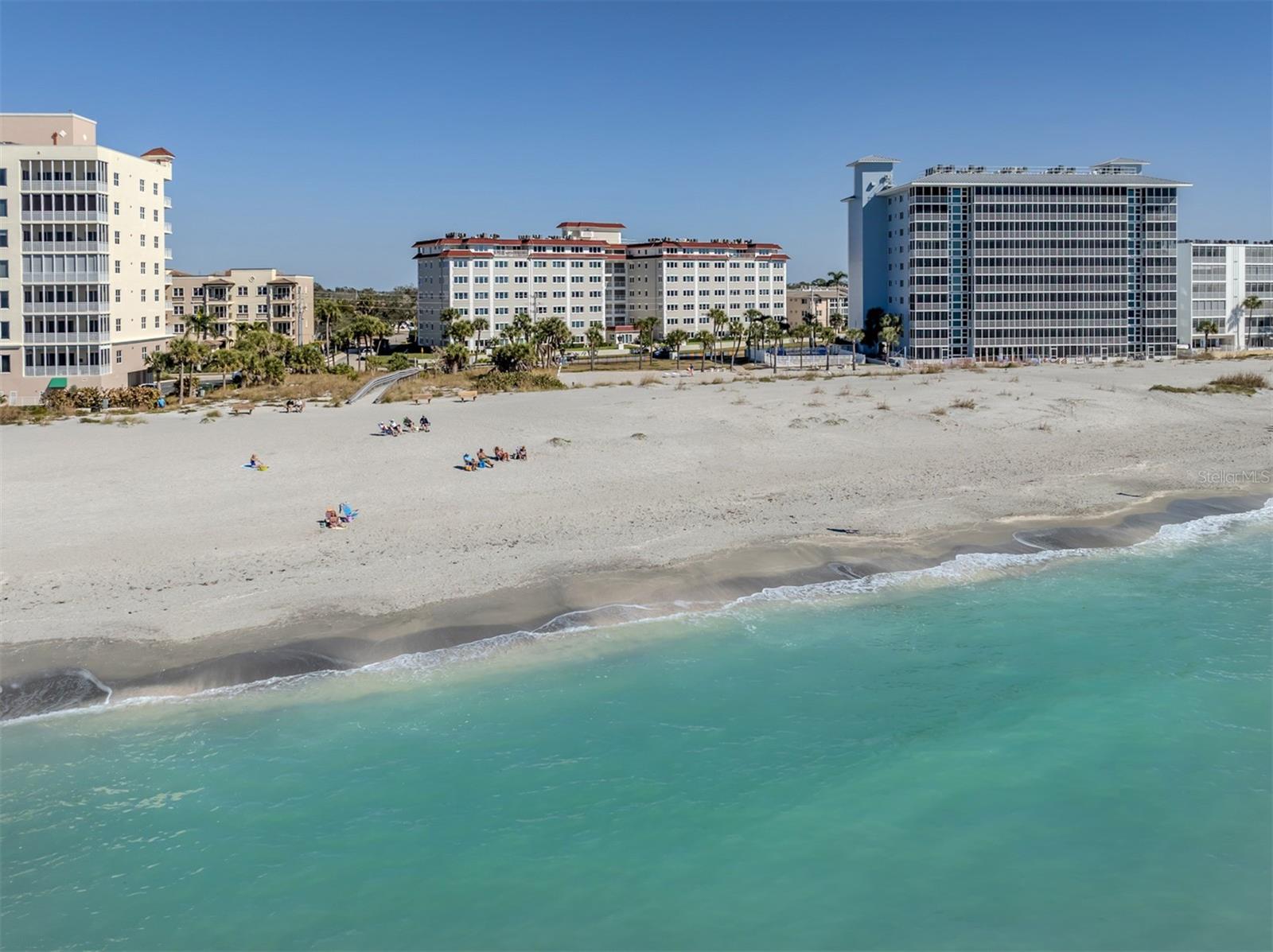 GULF TWIN TOWERS - Residential