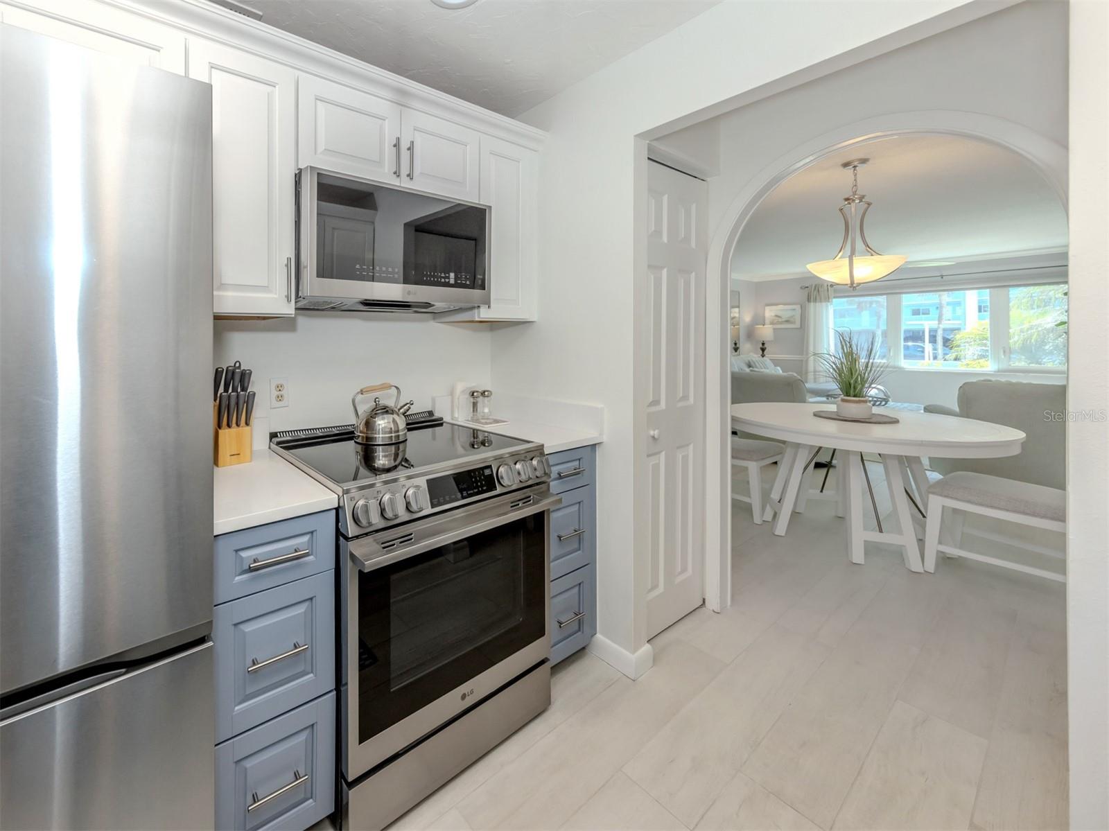 GULF TWIN TOWERS - Residential