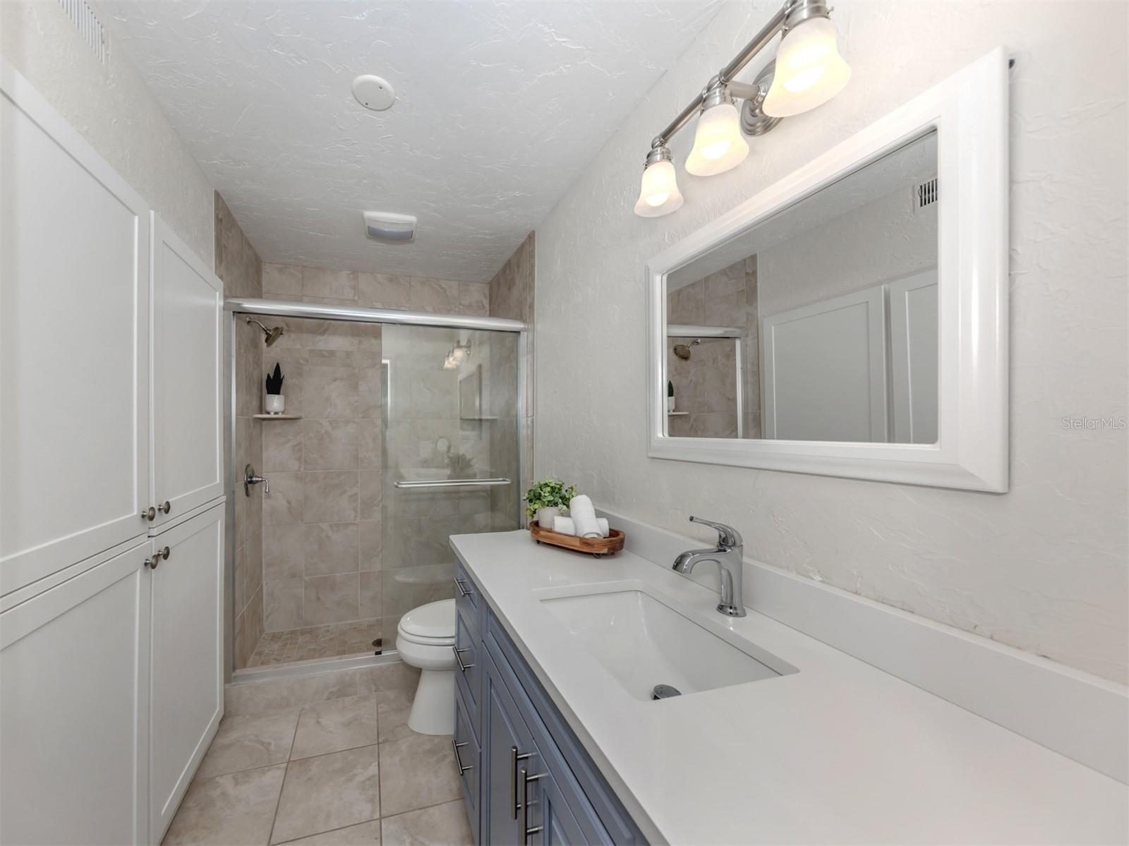 GULF TWIN TOWERS - Residential