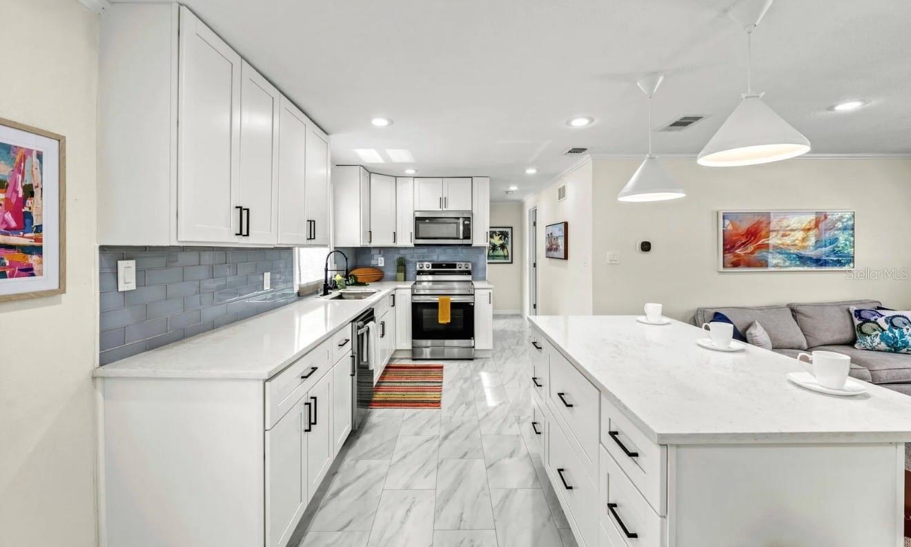 LONGBOAT KEY - Residential Income