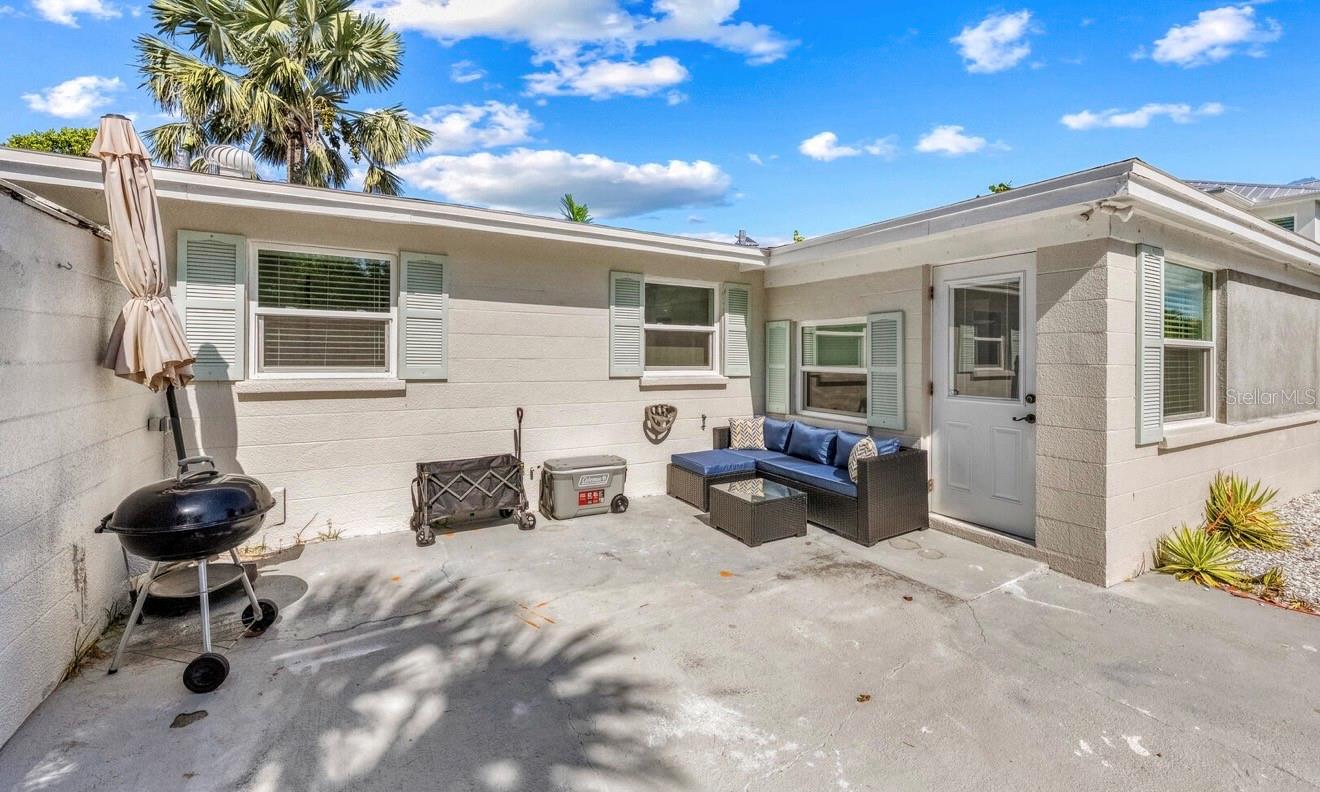 LONGBOAT KEY - Residential Income