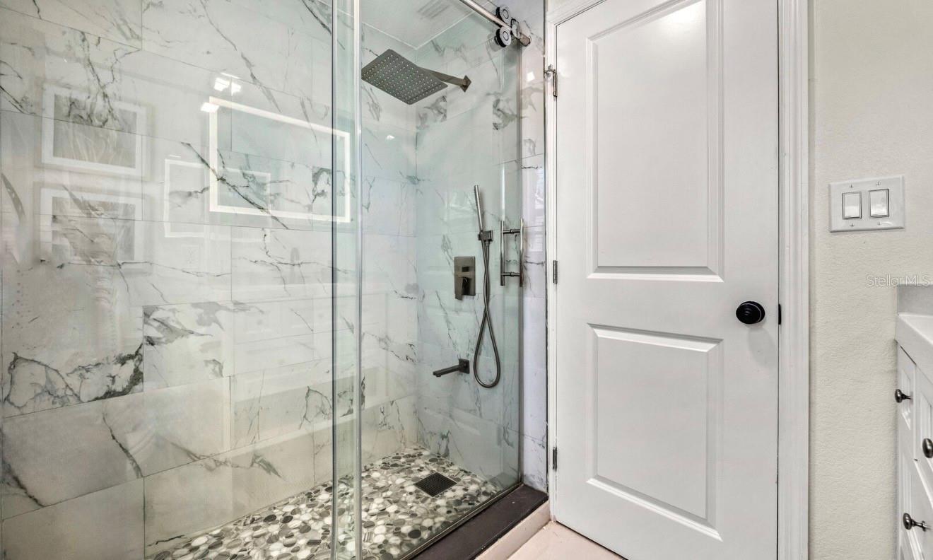 LONGBOAT KEY - Residential Income