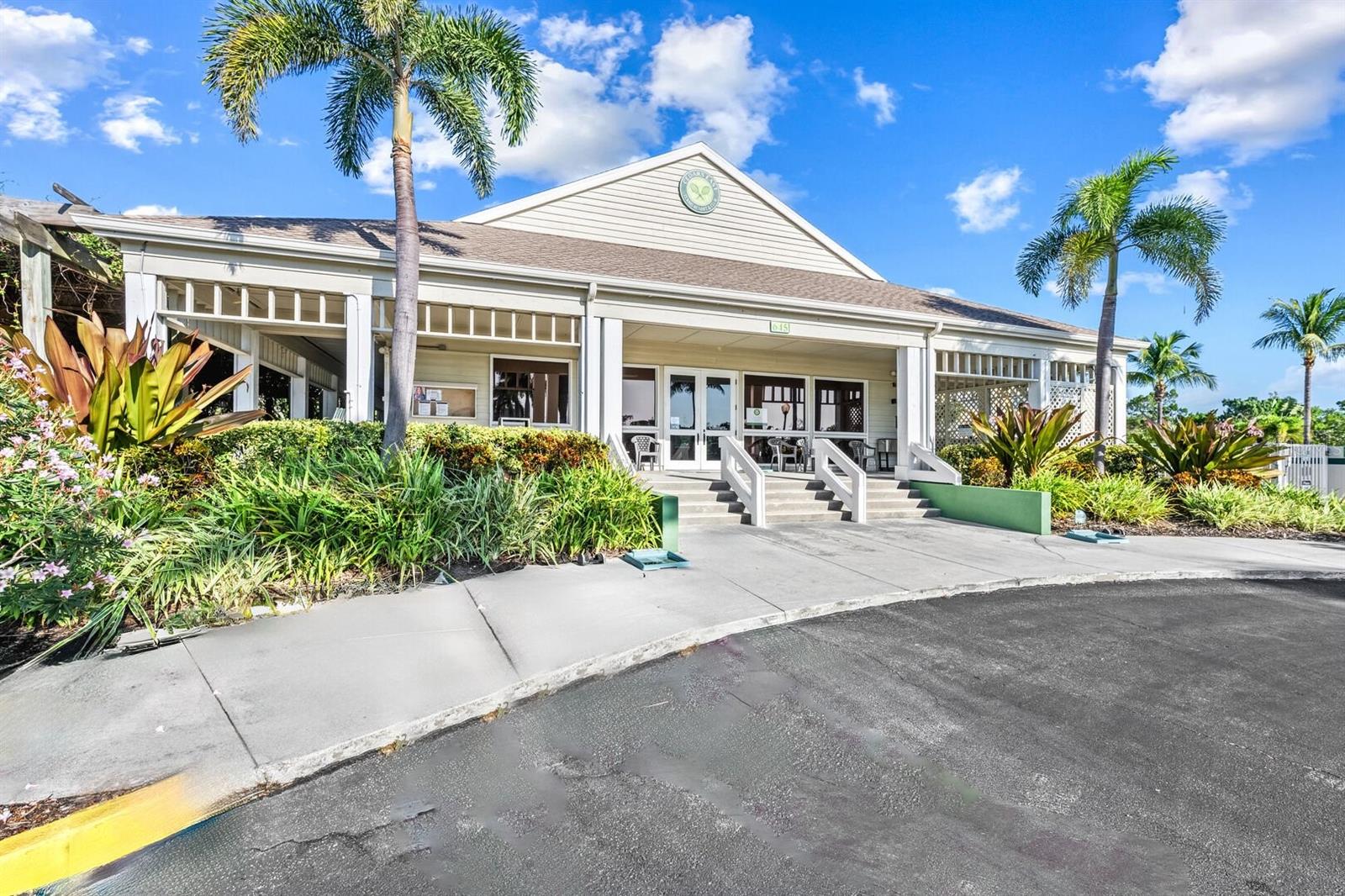 LONGBOAT KEY - Residential Income