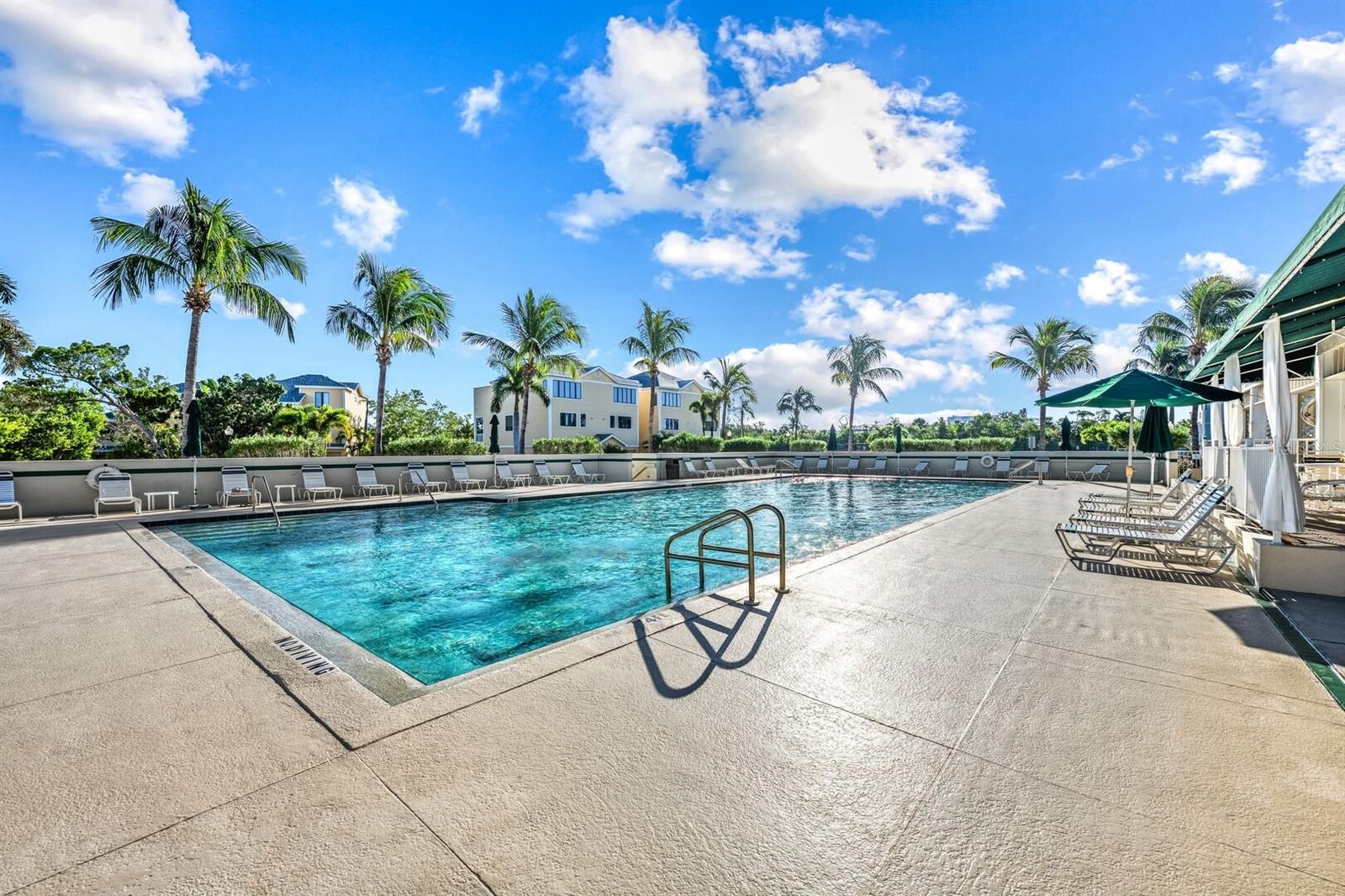 LONGBOAT KEY - Residential Income