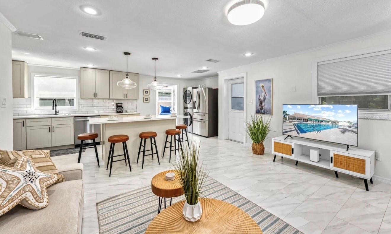 LONGBOAT KEY - Residential Income