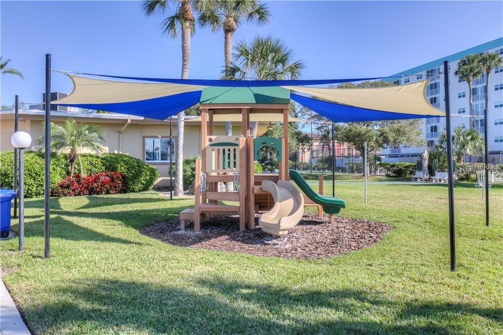 IMPERIAL POINT CONDO - Residential