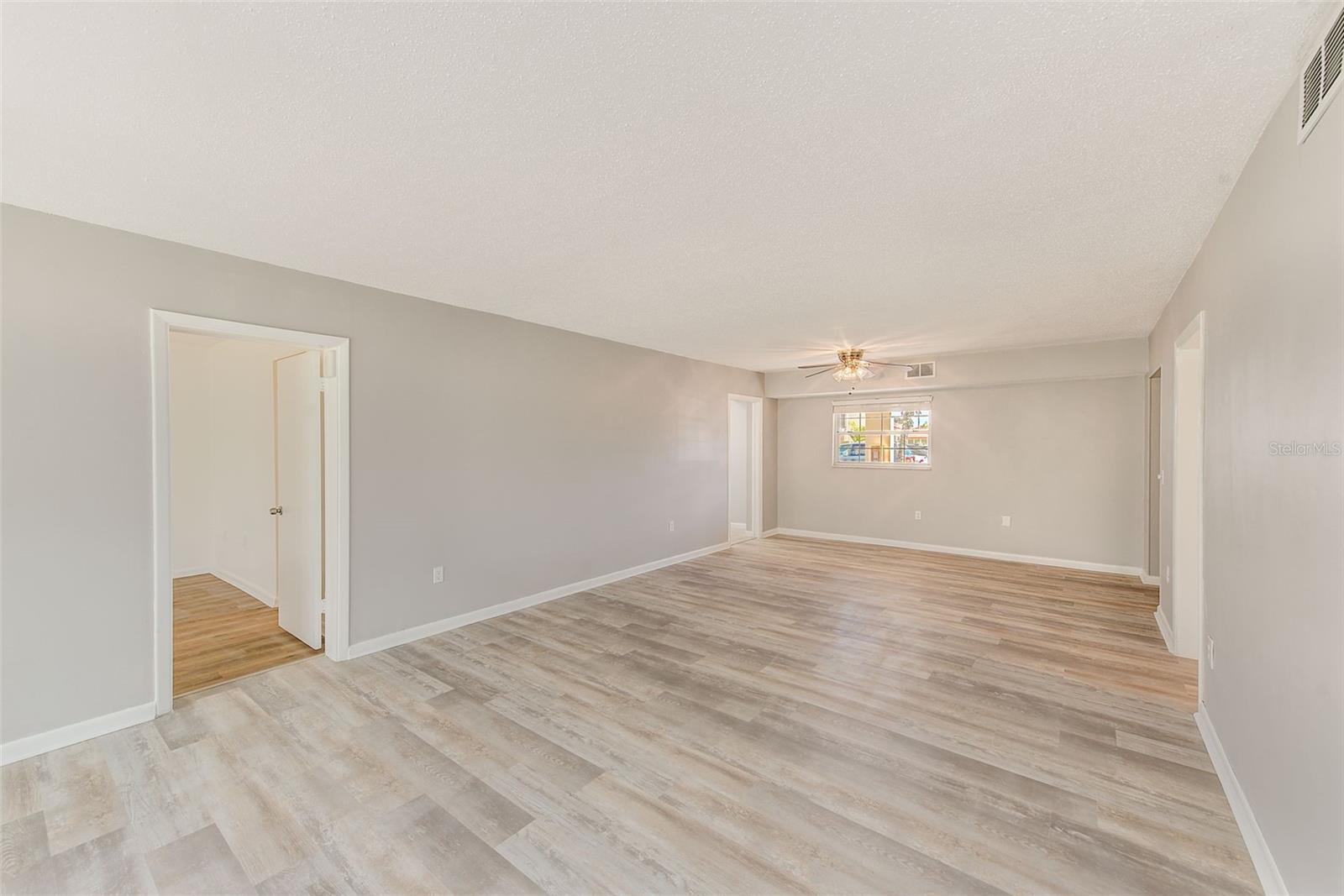 IMPERIAL POINT CONDO - Residential