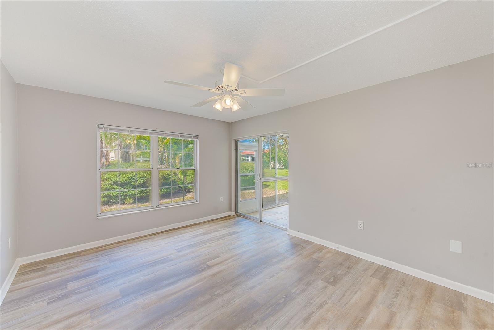 IMPERIAL POINT CONDO - Residential